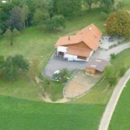 Guin/Düdingen: Ferme avec stabulation pour chevaux