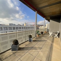 Appartement 5.5 pièces. Duplex avec grande terrasse. Fribourg centre-ville