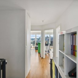 Avry-sur-Matran : Appartement 5.5 en duplex avec grand jardin et vue sur Préalpes