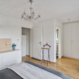 Avry-sur-Matran : Appartement 5.5 en duplex avec grand jardin et vue sur Préalpes